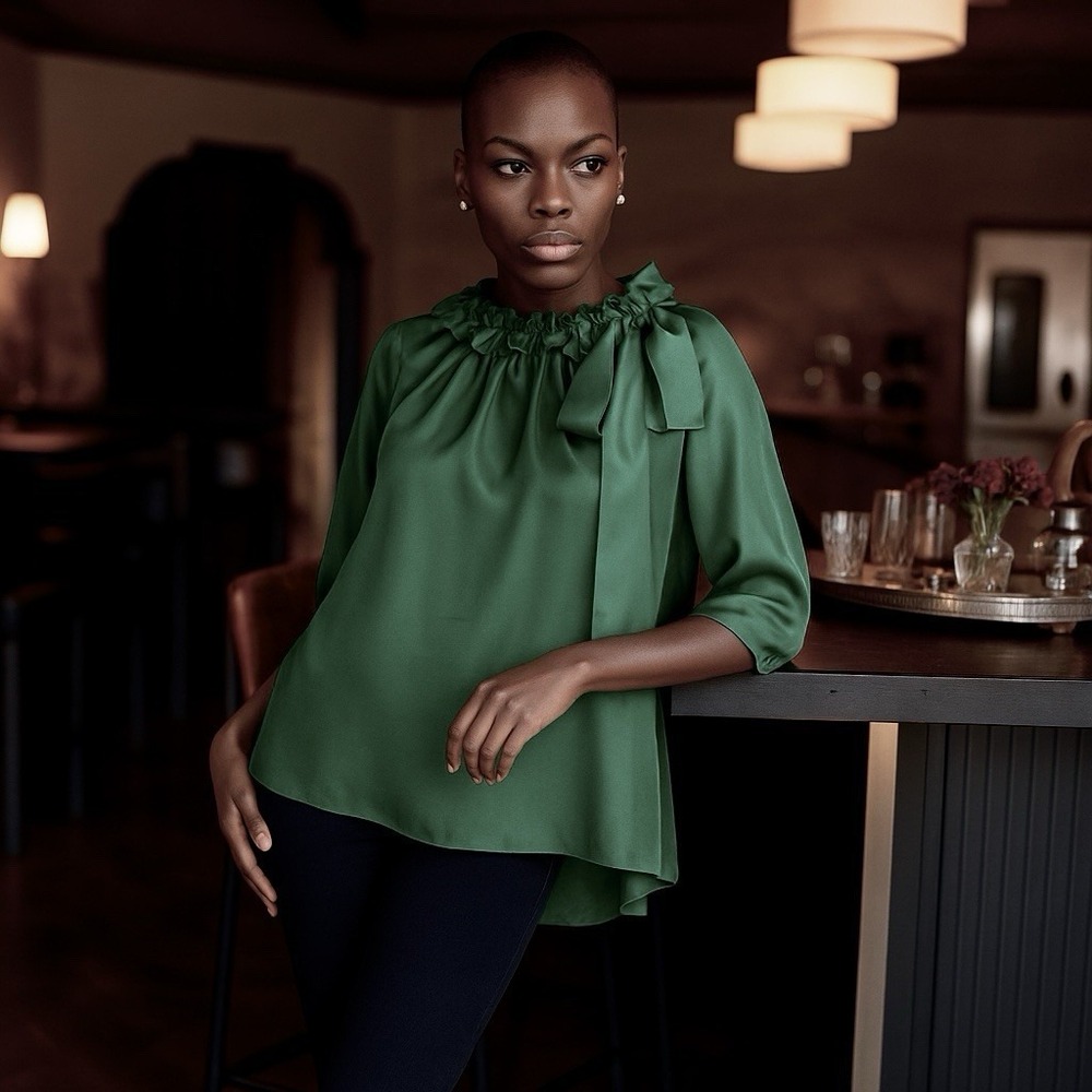 Never A Wallflower Saint Sinner Top Blouse Emerald Green Silk Satin Sz M‎ NWT
